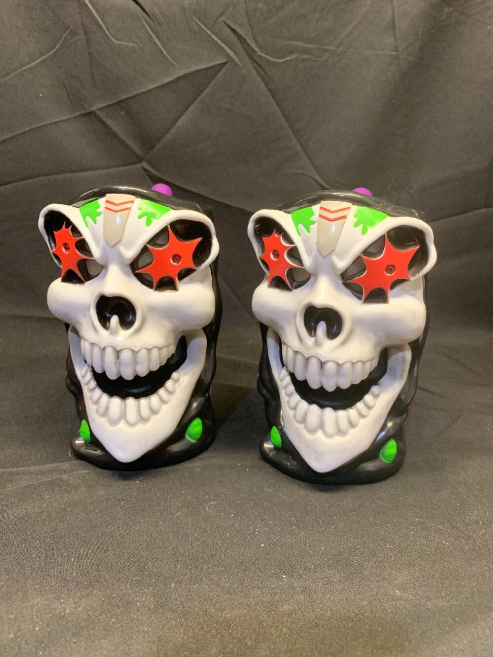 2012 Monster Jam Grave Digger Skull Mugs Lot #2 Tested and Working